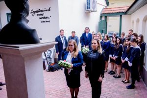 Méltó módon emlékeztünk meg Katona József halálának évfordulójáról a Katona József Emlékház falai között