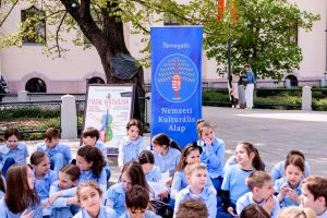 A Kecskeméti Hírös Agóra és a Kecskeméti Drámapedagógiai Műhely idén 30. alkalommal szervezte meg a Versmondók Találkozóját