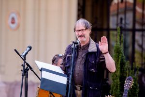 A Kecskeméti Hírös Agóra és a Kecskeméti Drámapedagógiai Műhely idén 30. alkalommal szervezte meg a Versmondók Találkozóját