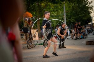 Fantasztikus hangulatban zárult a Kecskeméti Hírös Agóra 5. Street Food Street Art és Borsétánya, ahol több ezren kapcsolódtak ki Kecskemét Főterén