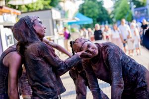 Fantasztikus hangulatban zárult a Kecskeméti Hírös Agóra 5. Street Food Street Art és Borsétánya, ahol több ezren kapcsolódtak ki Kecskemét Főterén
