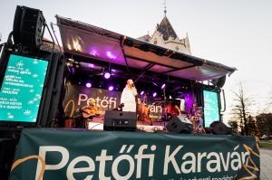Szalóki Ági és bandája